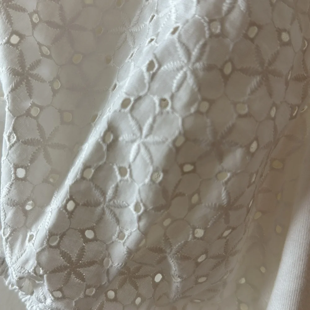 NWT Modern Eyelet Puff Sleeve Sweetheart T-Shirt - Picture 7 of 7